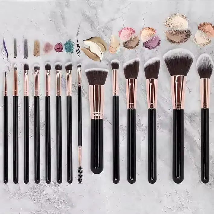 Makeup Brushes Set of 14 With Pouch