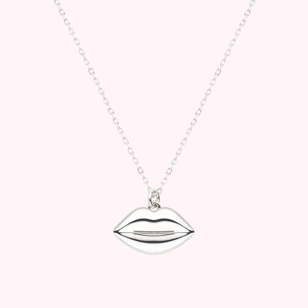 SILVER LUNA LIP PENDANT NECKLACE